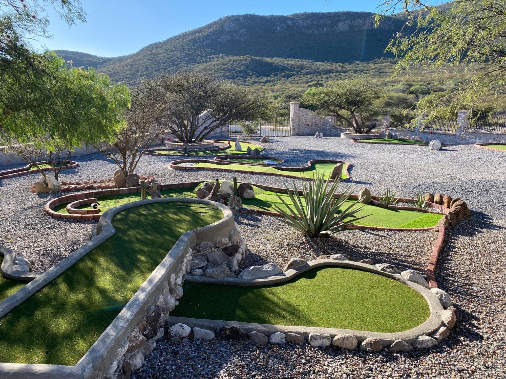 Club Vergel Resort Bernal Eksteriør bilde